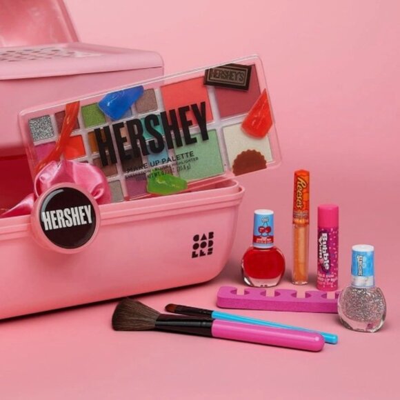 Caboodles Women's "On-The-Go Girl," Pink Hershey with Cosmetics - Picture 2 of 6
